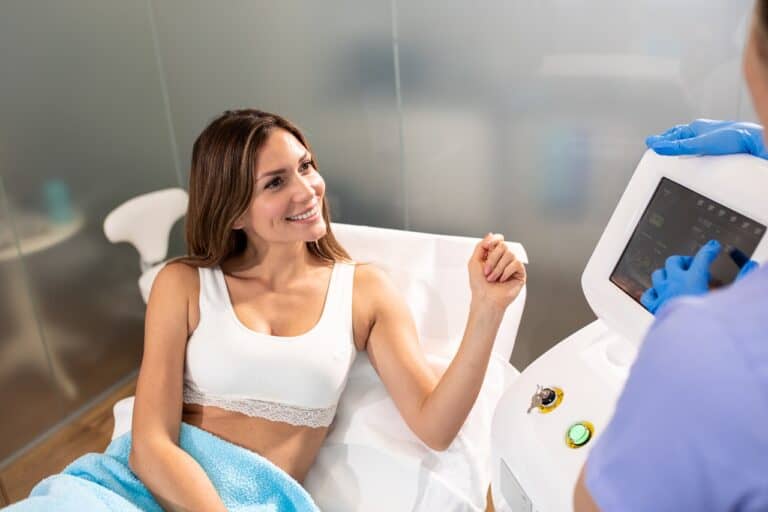 briefing woman about laser treatment